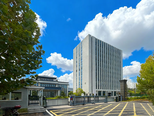 专注射频创新，连通世界信号